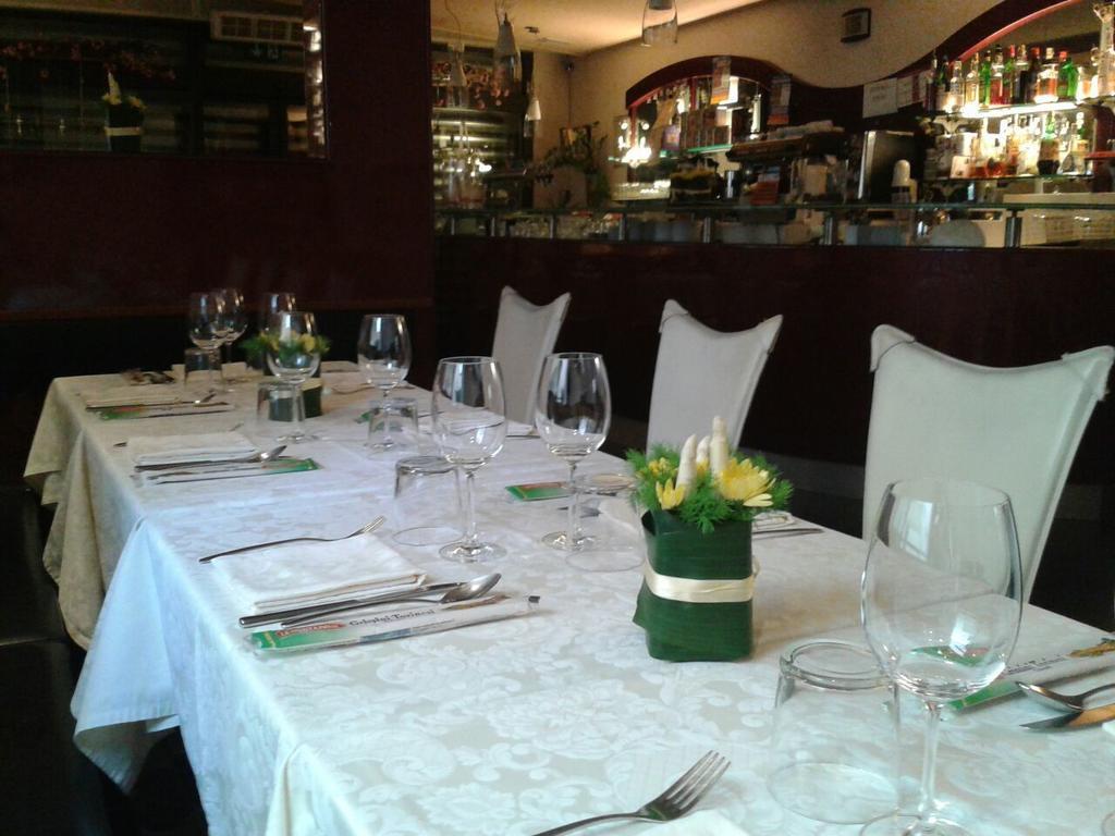Locanda Trattoria Caffe Cavour ชิตตาเดลลา ภายนอก รูปภาพ